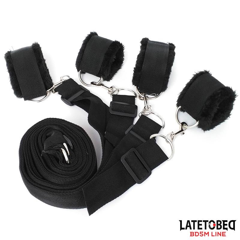 restricciones cama principal Restricciones BDSM...